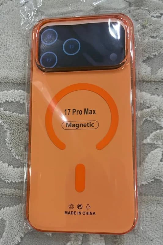 Apple iPhone 17 Pro Max KozmikTuruncu uyumlu Magsafe Özellikli Şeffaf Sert PC SARARMAZ Kılıf