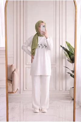 Laleay Zarif 5 Papatya Nakışlı Bluz-SS13148 Siyah