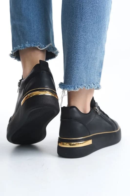 Pabucmarketi Siyah Altın Bağcıklı Fermuarlı Kadın Sneaker