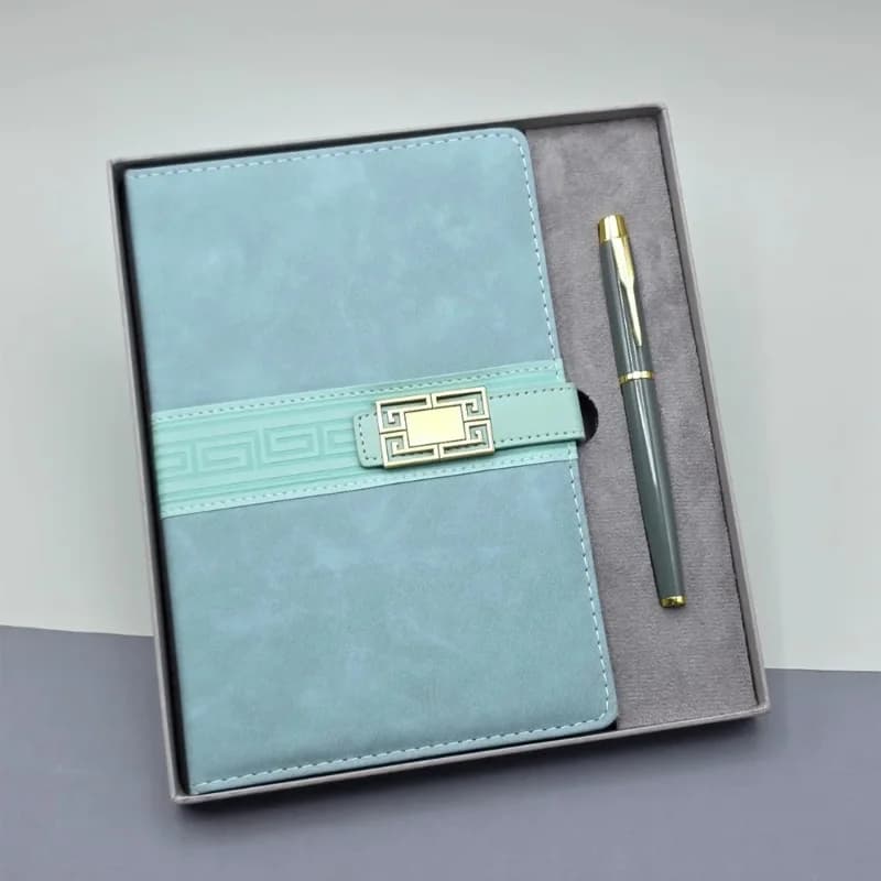 Şık Tarihsiz Ajanda Kalem Seti 21x15 Cm Defter İle