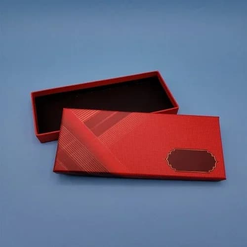 Şık Kırmızı Kalem Kutusu 17 Cm X 7.5 Cm X 2.3 Cm Hediye