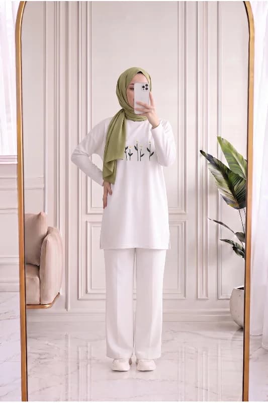 Laleay Zarif 5 Papatya Nakışlı Bluz-SS13148 Siyah