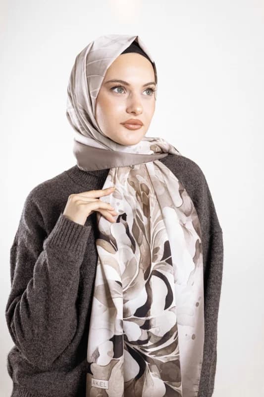 Alfa Silk Kadın Şal - İpeksi Parlaklıkta, Kolay Şekil Alan, Şık Kombin Tamamlayıcısı