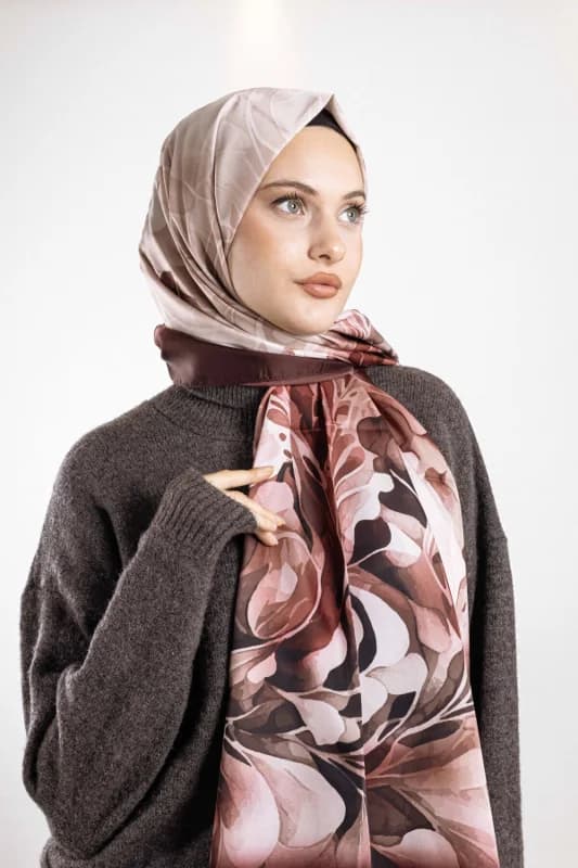 Alfa Silk Kadın Şal - İpeksi Parlaklıkta, Kolay Şekil Alan, Şık Kombin Tamamlayıcısı
