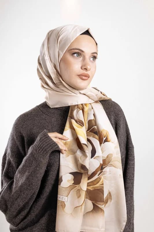 Alfa Silk Kadın Şal - İpeksi Parlaklıkta, Kolay Şekil Alan, Şık Kombin Tamamlayıcısı