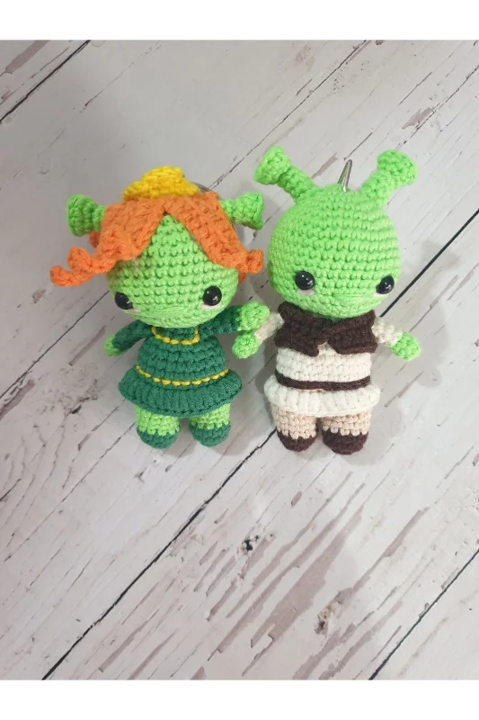 Amigurumi örgü oyuncak shrek ve fiona anahtarlık
