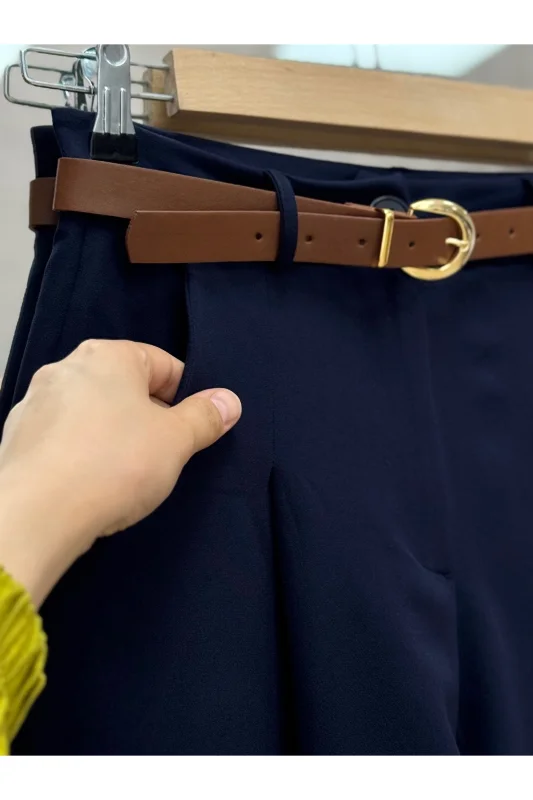 Melita Arka Kapaklı Havuç Paça Kemerli Pantolon-MT5018 Lacivert – 3. görsel