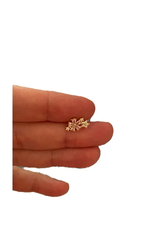 PEMBE TAŞLI MİNİMAL ÇİÇEKLİ TRAGUS HELİX KIKIRDAK KÜPE ÇELİK