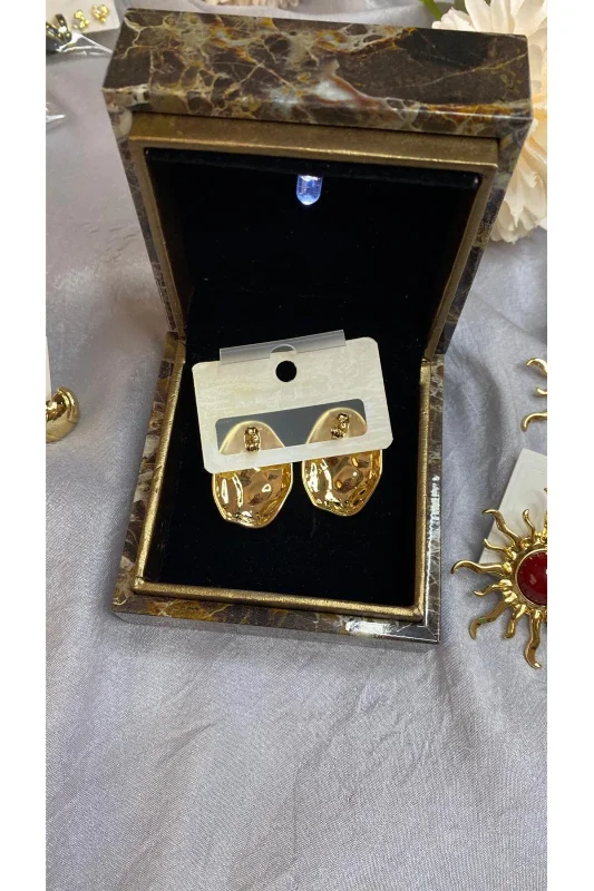 TASARIM EGG KÜPE GOLD ÇELİK PASLANMAZ ANTİALERJİK