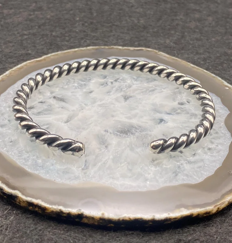 El Yapımı 925 Ayar Gümüş Ağır Bükümlü Tork Bileklik | Viking Halat Bileklik 28 Gram – 4. görsel