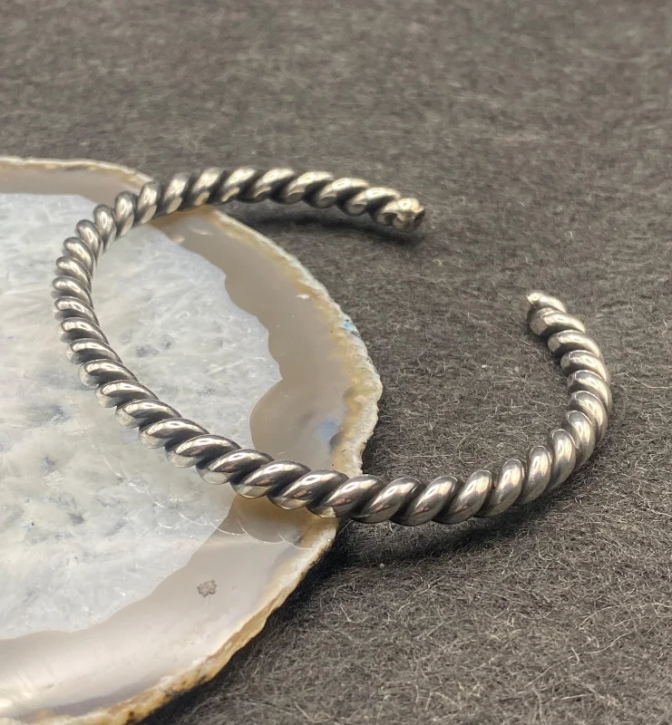 El Yapımı 925 Ayar Gümüş Ağır Bükümlü Tork Bileklik | Viking Halat Bileklik 28 Gram – 3. görsel