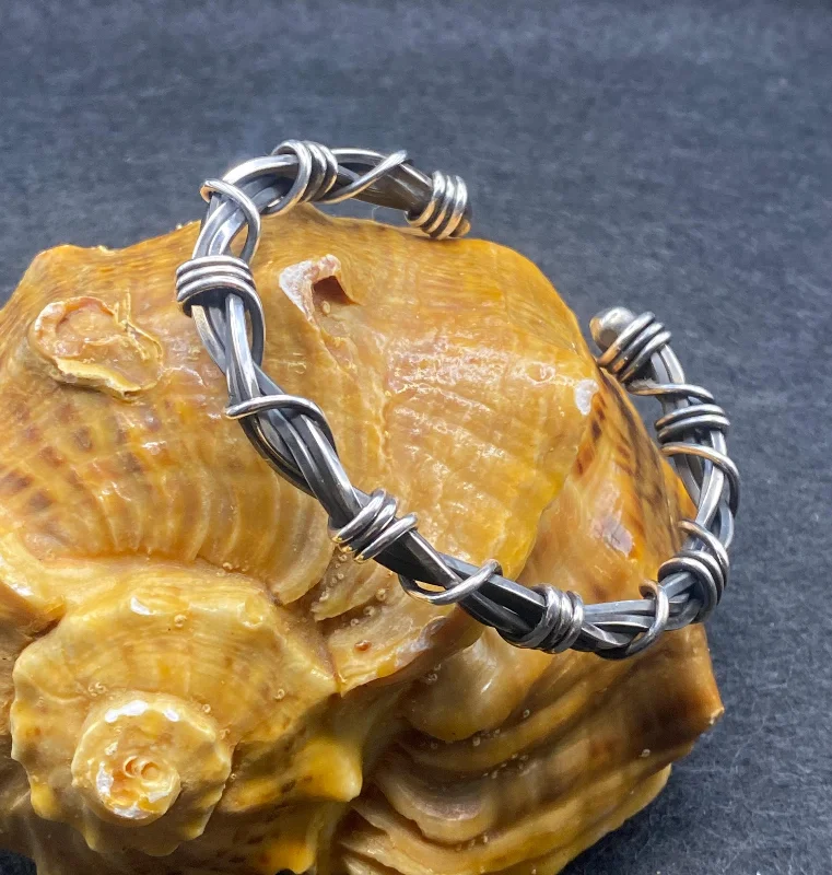 El Yapımı 925 Ayar Gümüş Kalın Tel Sargılı Manşet Bileklik | Rustik Dokulu Bileklik 33,7 Gram – 3. görsel