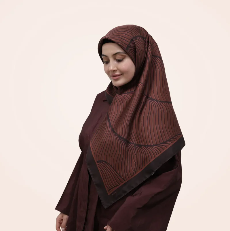 Saye Bordo Işıltısı 16 Momme %100 Twill İpek Eşarp 90x90 – 2. görsel