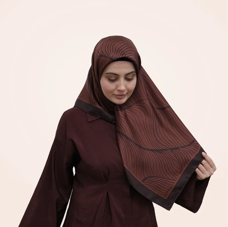 Saye Bordo Işıltısı 16 Momme %100 Twill İpek Eşarp 90x90 – 4. görsel