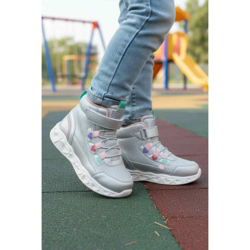 Cool Gümüş Işıklı Cırtlı Kız Çocuk Sneaker Bot – 3. görsel