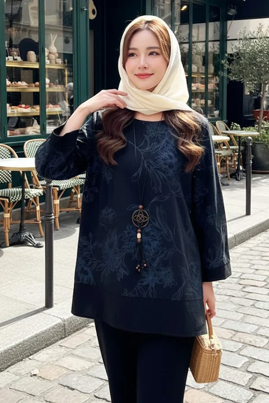 Kolye Detaylı Desenli Bluz 31532 Lacivert – 2. görsel