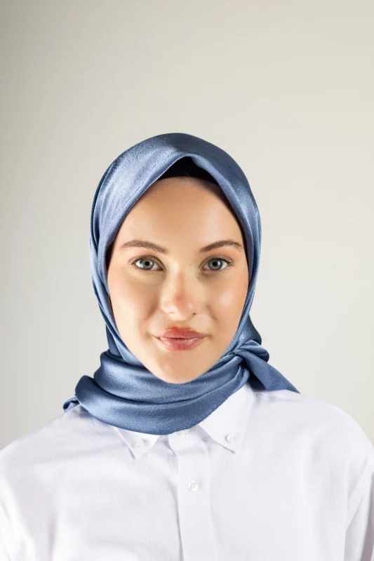 Aura Düz Renk Eşarp - Gündelik ve Özel Kombinler İçin Şık Seçim – 2. görsel