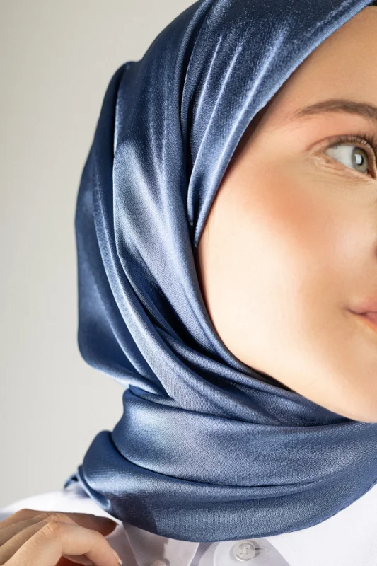Aura Düz Renk Eşarp - Gündelik ve Özel Kombinler İçin Şık Seçim – 4. görsel