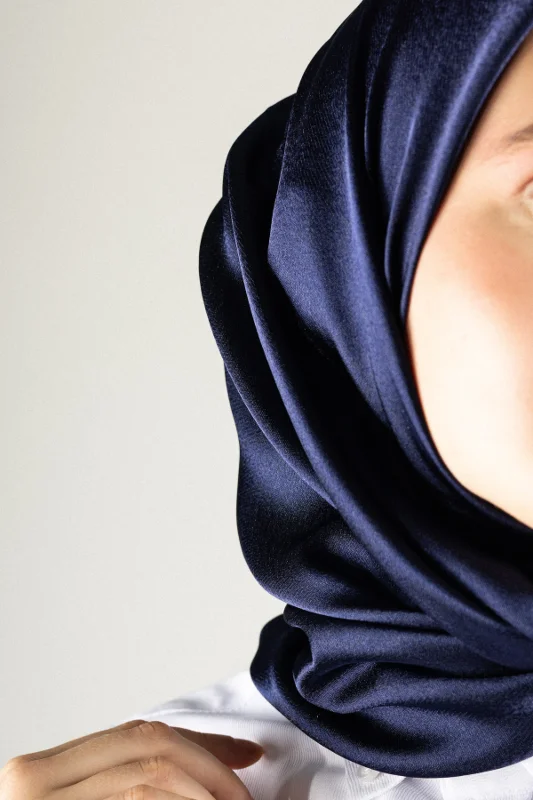 Aura Düz Renk Eşarp - Gündelik ve Özel Kombinler İçin Şık Seçim – 4. görsel