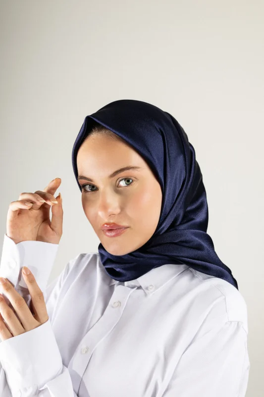 Aura Düz Renk Eşarp - Gündelik ve Özel Kombinler İçin Şık Seçim – 3. görsel
