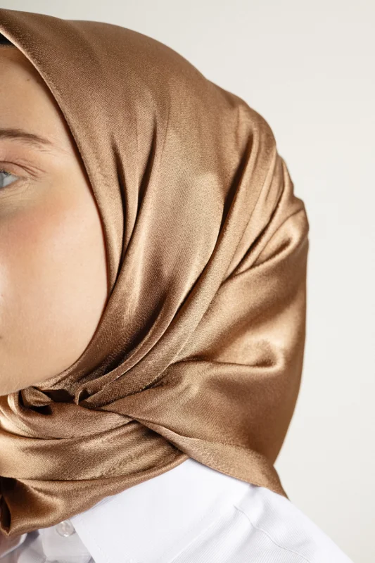 Aura Düz Renk Eşarp - Gündelik ve Özel Kombinler İçin Şık Seçim – 4. görsel