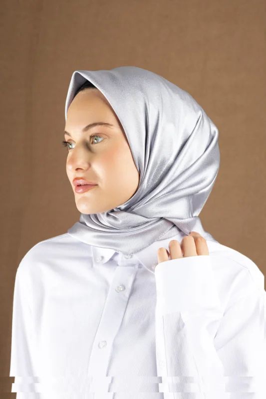 Aura Düz Renk Eşarp - Gündelik ve Özel Kombinler İçin Şık Seçim – 2. görsel