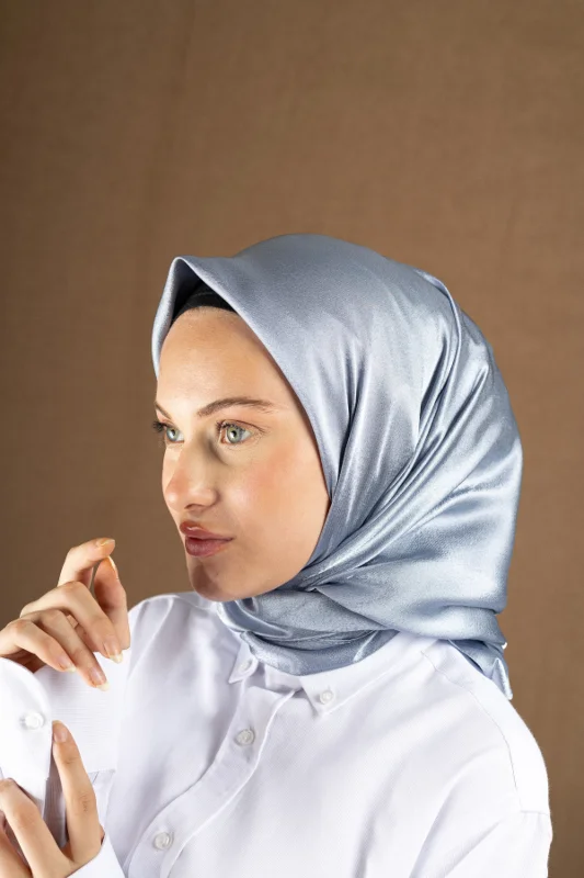 Aura Düz Renk Eşarp - Gündelik ve Özel Kombinler İçin Şık Seçim – 2. görsel