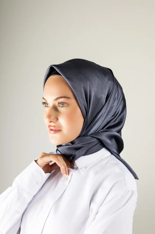 Aura Düz Renk Eşarp - Gündelik ve Özel Kombinler İçin Şık Seçim – 2. görsel