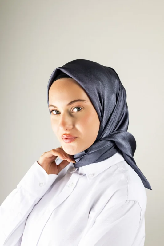 Aura Düz Renk Eşarp - Gündelik ve Özel Kombinler İçin Şık Seçim – 3. görsel