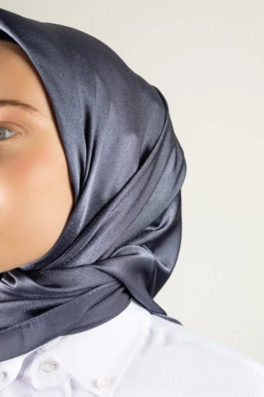 Aura Düz Renk Eşarp - Gündelik ve Özel Kombinler İçin Şık Seçim – 4. görsel