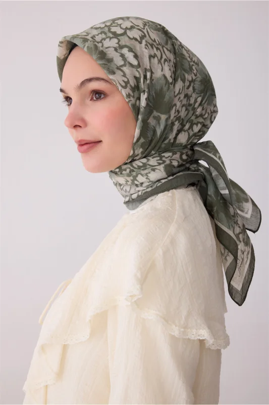 Fresh Çiçek Desen Haki Bej Rozy Eşarp 3335 - 03 – 2. görsel