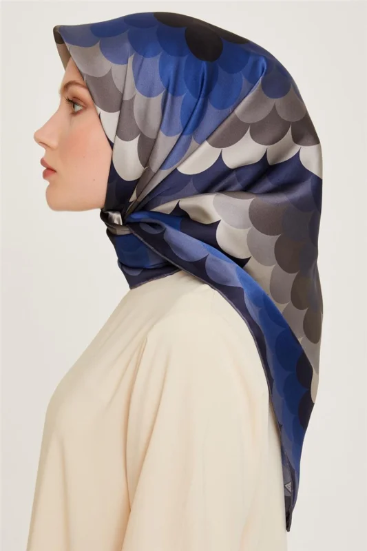 Geometrik Desenli Sura Saf İpek Eşarp 9212D 82 – 3. görsel