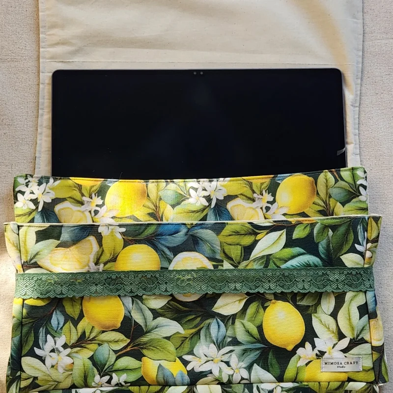 Limon Bahçesi – 14,5 İnç Tablet ve Kitap Kılıfı