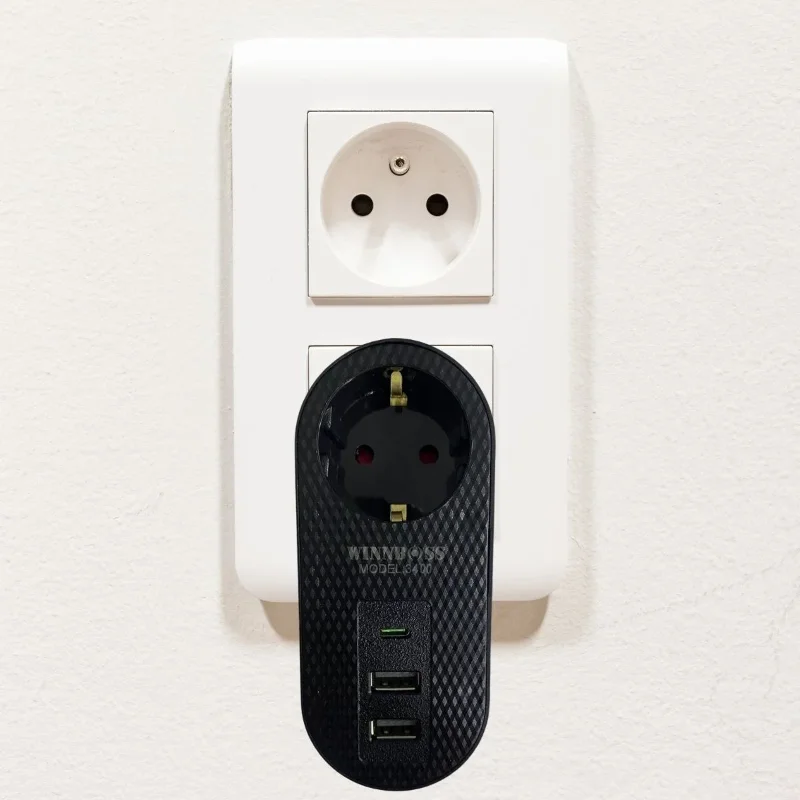 Akıllı Güç Dağıtıcı 2500 W Isıya Dayanıklı Çocuk Korumalı Priz