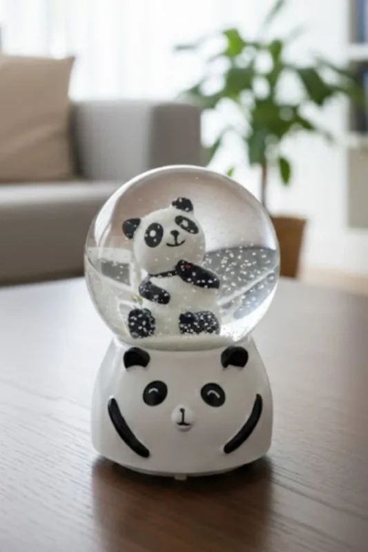 Eğlenceli LED Müzikli Panda Figürlü Kar Küresi