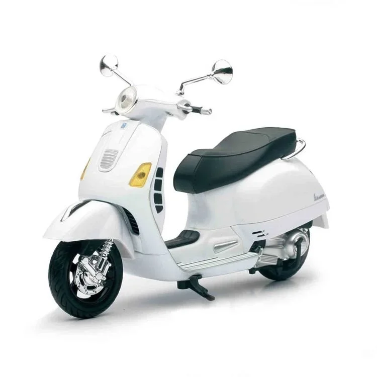 Vespa GTS Motor 300 Super 1:12 Ölçekli Model