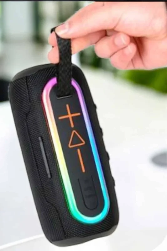 Şık Tasarımlı Taşınabilir Bluetooth Hoparlör Uzun Pil Ömrü – 3. görsel