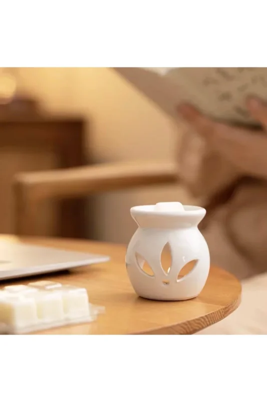 Rahatlatıcı Spa Deneyimi İçin Aromaterapi Yağ Seti ve Buhurdanlık