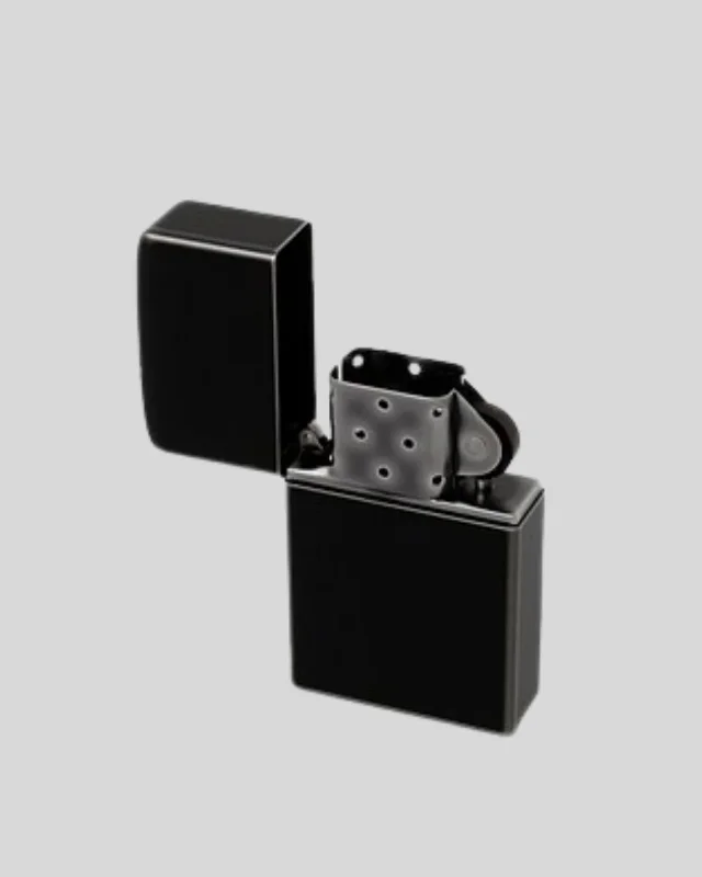 Ergonomik Tutma Özellikli Metal Çakmak Mat Yüzeyli – 4. görsel
