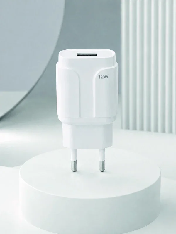Kompakt Tasarımlı 12w Usb Şarj Adaptörü - Taşınabilir Aksesuar – 2. görsel