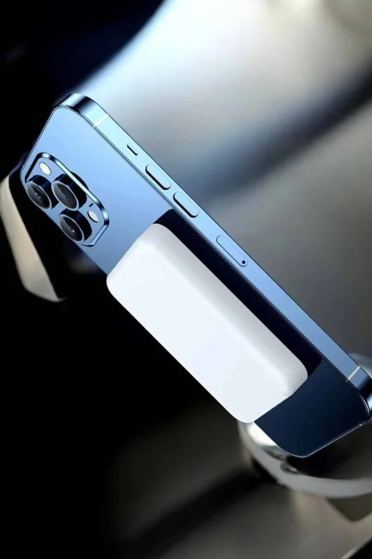 Manyetik Tasarımlı Kablosuz Şarj Cihazı 5000 Mah İphone Uyumlu