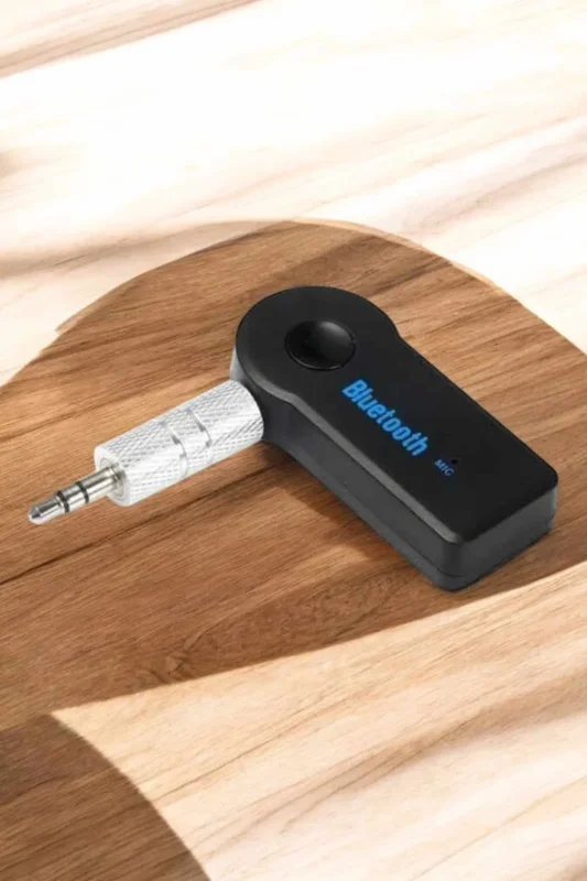 Pratik Bluetooth Araç Kiti Aux Çıkışlı Tüm Araçlar İçin
