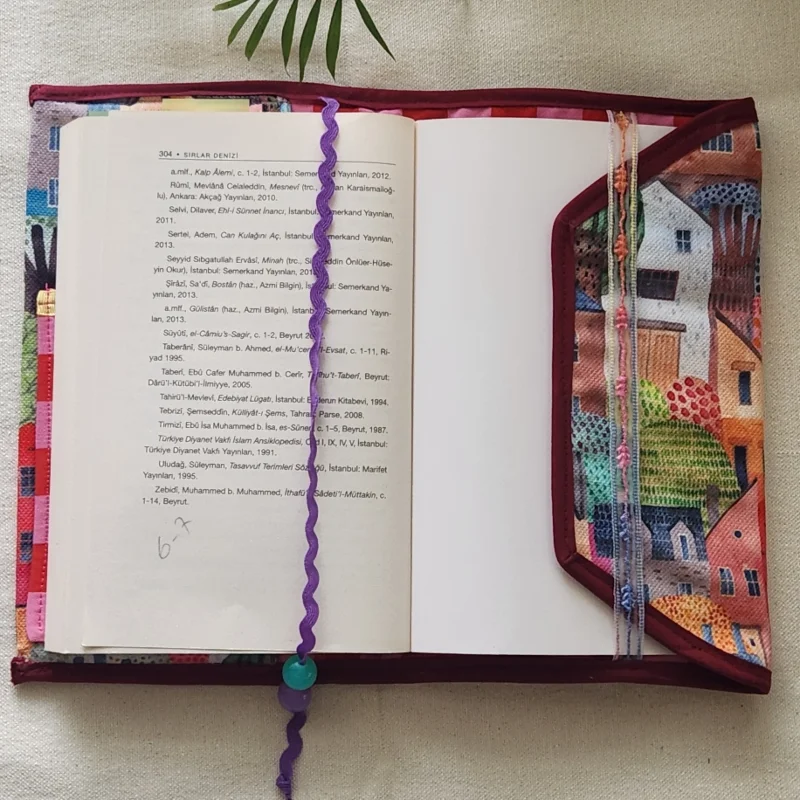Renkli kasaba  | ayarlanabilir kitap kılıfı