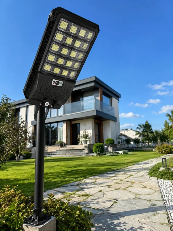 Hareket Sensörlü Güneş Enerjili Led Sokak Lambası 1 Adet Dış Mekan