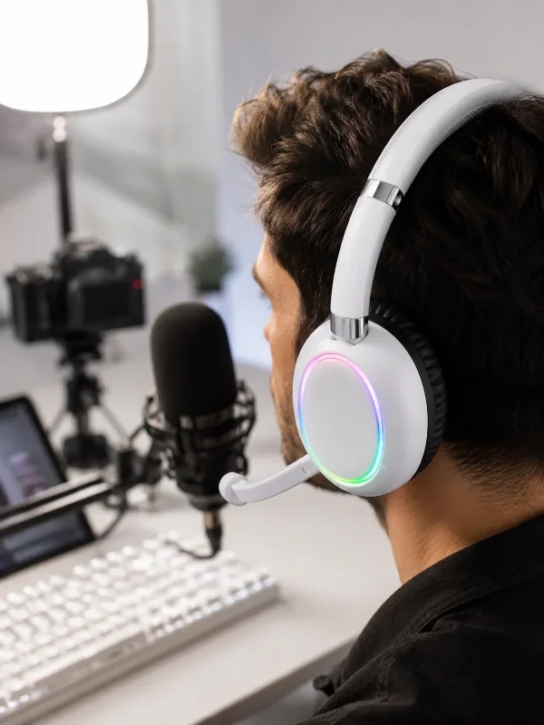 Şık Bluetooth Kulaklık 10 Metre Kablosuz Kullanım Beyaz