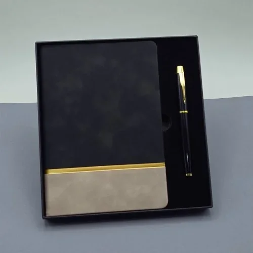 Şık Tasarımlı Defter Ve Kalem Seti 1 Adet Hediye Kutusu