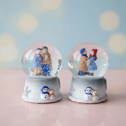 Işıklı Kış Masalı Kar Küresi Mini Boy 7x4 Cm