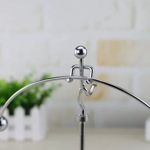 Şık Tasarımlı Newton Denge Adam 18 Cm Dekoratif Ürün