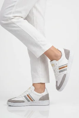 Beyaz Bağcıklı Unisex Spor Ayakkabı