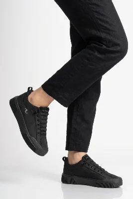 Siyah Bağcıklı Unisex Sneaker